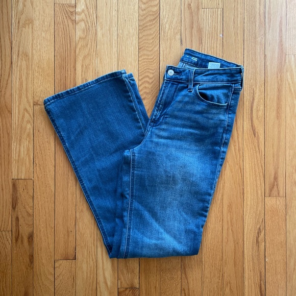 Old Navy High Waisted Wow Flare Jeans, excellent condition, size 2 - Picture 3 of 3